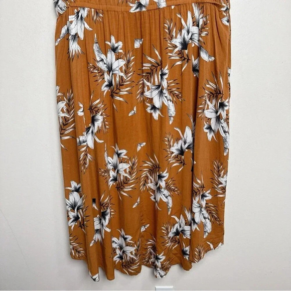 Torrid Womens 3X Hi Low Charlis Floral  Tank - Picture 12 of 13